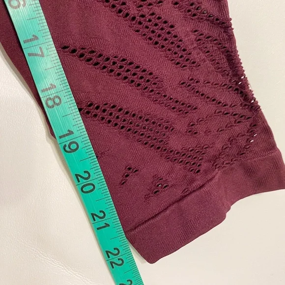 American Eagle Outfitters Aerie Maroon Cropped Leggings Floral Laser Cut medium - Picture 8 of 13